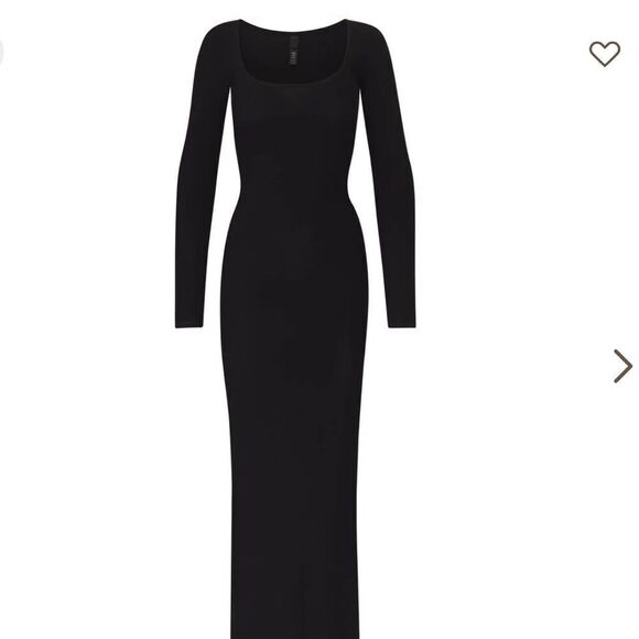 resses
LONG SLEEVE DRESS - Picture 1 of 5